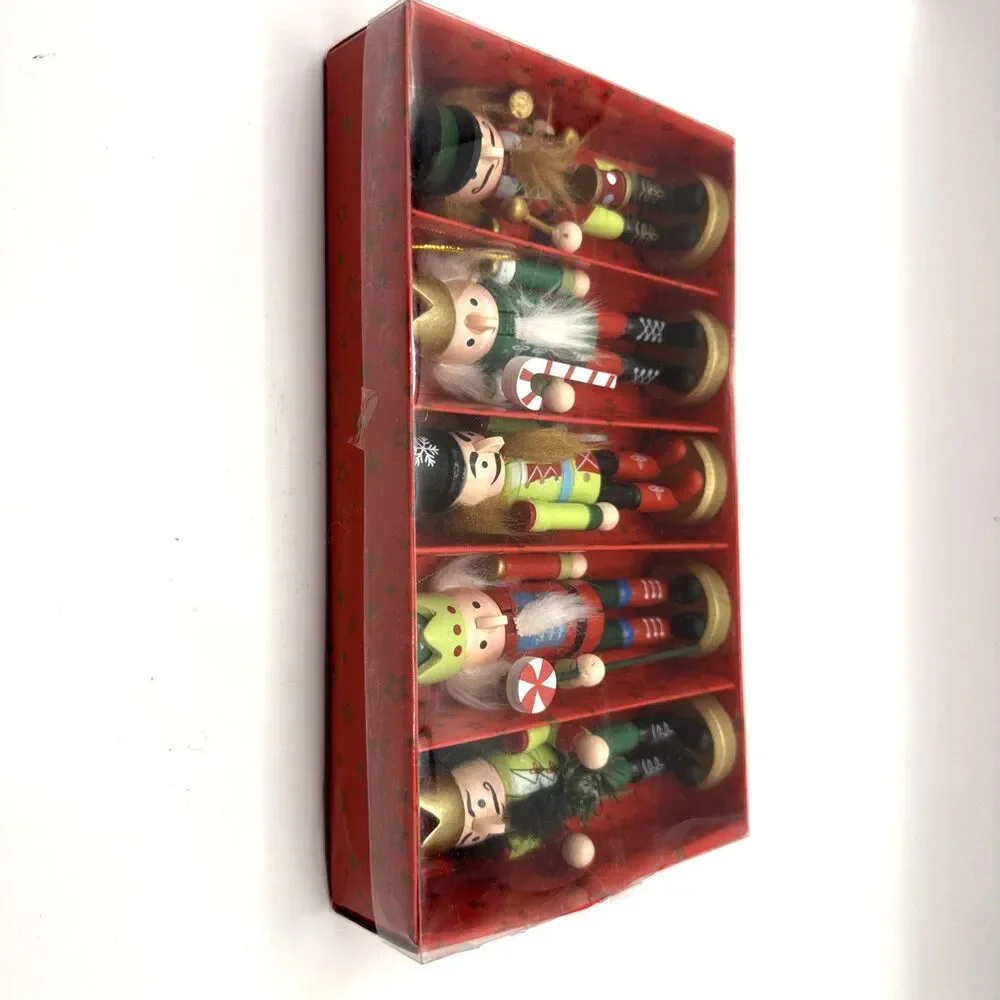 Amor Present christmas nutcrackers